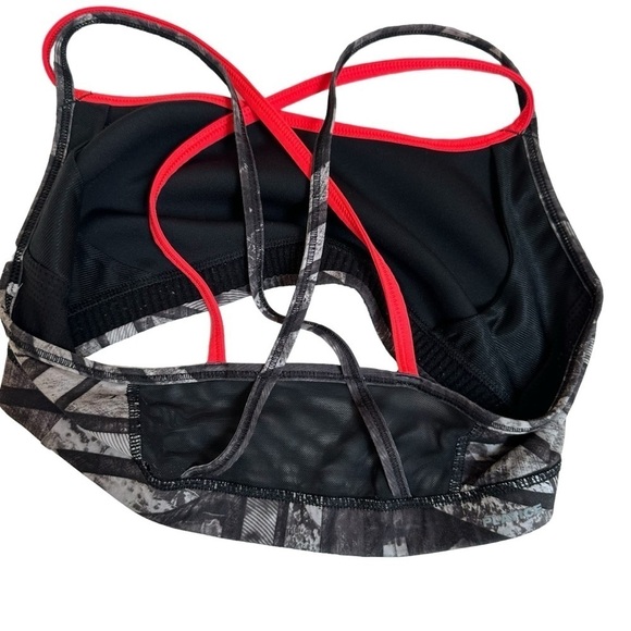 Reebok Strappy Supportive No Wire Sports Bra, Medium - Picture 6 of 9